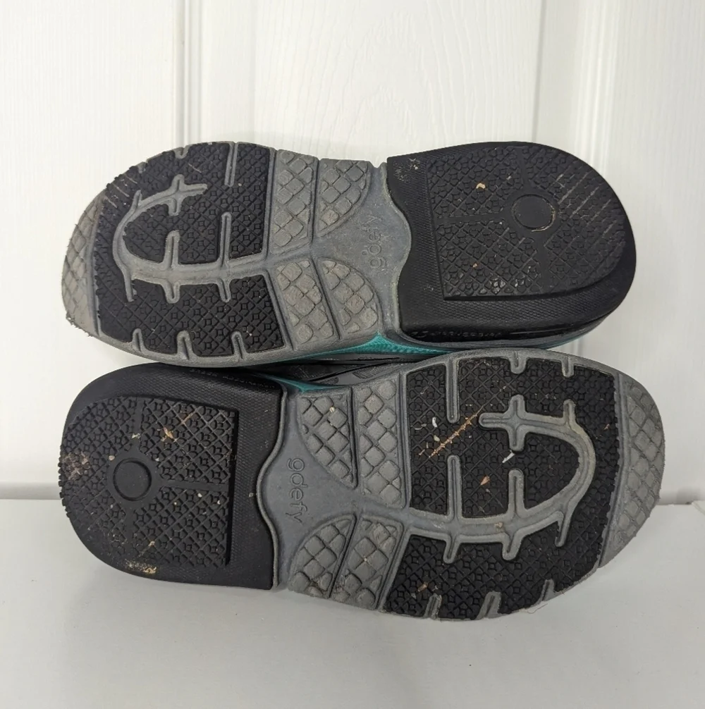 Gdefy Womens Shoes Gravity Defyer Mighty Size 8 Sneakers Gray Walking Comfort